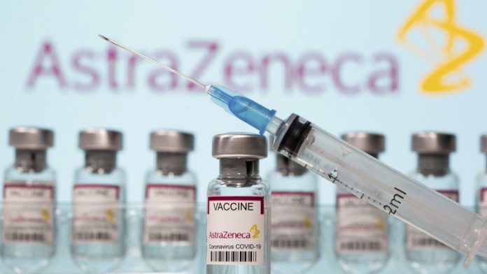 Μεγάλη Βρετανία: Εκδόθηκε η πρώτη απόφαση αποζημίωσης για τις παρενέργειες του εμβολίου της Astra Zeneca
