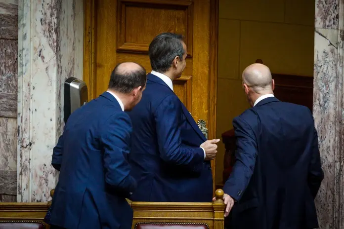 ΕΥΠ και αντιτρομοκρατική απέκρυψαν δεκάδες χιλιάδες παρακολουθήσεις πολιτών