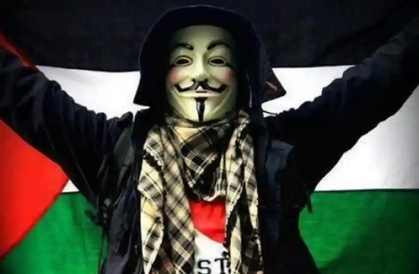 Φωτογραφία του χάκερ Anonymous από τα μέσα κοινωνικής δικτύωσης (credit: SOCIAL MEDIA)