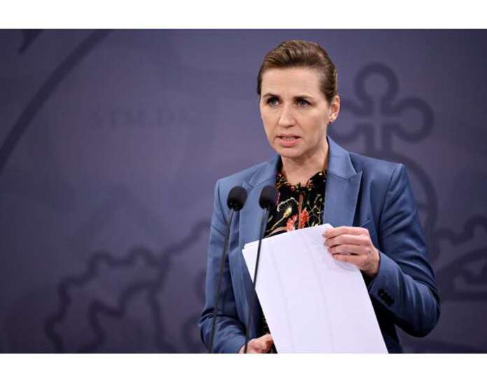 Η πρωθυπουργός της Δανίας έδωσε στη δημοσιότητα sms μίσους και απειλών