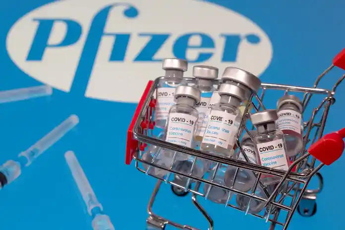 ΗΠΑ:Για «εξαπάτηση σχετικά με τα εμβόλια Covid-19» μηνύει την Pfizer ο γενικός εισαγγελέας του Κάνσας