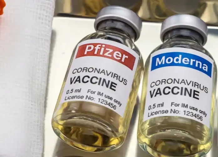 Καινούργια προειδοποίηση του FDA – Τα εμβόλια της Pfizer και της Moderna προκαλούν θανατηφόρες παρενέργειες