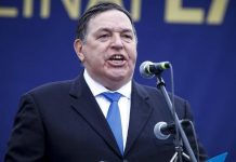 Η ΠΟΛΙΤΙΚΗ ΞΕΤΣΙΠΩΣΙΑ ΕΞΑΚΟΛΟΥΘΕΙ ΝΑ ΔΙΧΑΖΕΙ ΤΟΥΣ ΠΟΛΙΤΕΣ ΤΟΥ ΕΘΝΟΥΣ…