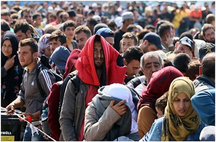 ΜΕΤΑΝΑΣΤΕΣ ?