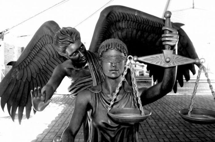 45049010_10156937129469642_7940948863022530560_n