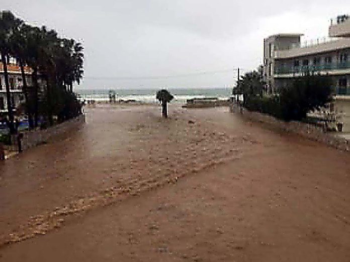 51922854_10219221377910971_710425700003217408_n-300x400