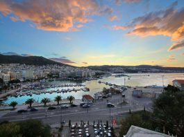 ΔΕΝ ΕΙΧΕΣ ΠΟΤΕ ΤΗΝ ΔΙΑΚΥΒΕΡΝΗΣΗ ΤΟΥ ΤΟΠΟΥ ΣΟΥ ΣΤΑ ΧΕΡΙΑ ΣΟΥ.ΓΙΑ ΠΡΩΤΗ ΦΟΡΑ ΑΠΟ ΔΗΜΙΟΥΡΓΙΑΣ ΕΛΛΗΝΙΚΟΥ ΚΡΑΤΟΥΣ, ΜΕΤΑ ΤΗΝ ΠΡΟΔΟΤΙΚΗ ΔΟΛΟΦΟΝΙΑ ΤΟΥ ΙΩΑΝΝΗ ΚΑΠΟΔΙΣΤΡΙΑ ΤΟ 1831, ΣΟΥ ΔΙΝΕΤΑΙ Η ΔΥΝΑΤΟΤΗΤΑ ΝΑ ΤΟ ΠΡΑΞΕΙΣ, ΜΕ ΤΗΝ ΕΛΛΗΝΩΝ ΣΥΝΕΛΕΥΣΙΣ.ΤΟ ΚΡΑΤΟΣ ΕΞΑΡΧΗΣ ΤΟ ΚΑΤΕΛΑΒΑΝ ΞΕΝΕΣ ΑΝΘΕΛΛΗΝΙΚΕΣ ΔΥΝΑΜΕΙΣ. ΑΓΓΛΙΚΟ, ΓΑΛΛΙΚΟ, ΡΩΣΙΚΟ ΚΟΜΜΑ, ΕΛΛΗΝΙΚΟ ΠΟΥΘΕΝΑ. Ο ΒΑΥΑΡΟΣ ΟΘΩΝΑΣ ΟΡΙΣΤΗΚΕ ΑΠΟ ΤΙΣ ΔΥΝΑΜΕΙΣ ΑΥΤΕΣ ΩΣ Ο ΒΑΣΙΛΙΑΣ.ΠΛΕΟΝ, ΜΕΤΑ ΤΗΝ ΥΠΟΓΡΑΦΗ ΤΟΥ ΠΡΩΤΟΥ ΜΝΗΜΟΝΙΟΥ ΔΕΝ ΔΙΟΙΚΕΙ ΟΥΤΕ ΑΥΤΟΣ Ο ΑΝΘΕΛΛΗΝΙΚΟΣ ΚΡΑΤΙΚΟΣ ΜΗΧΑΝΙΣΜΟΣ ΑΛΛΑ ΕΥΘΕΩΣ ΟΙ ΤΡΑΠΕΖΙΤΕΣ ΠΟΥ ΤΟΝ ΔΗΜΙΟΥΡΓΗΣΑΝ.