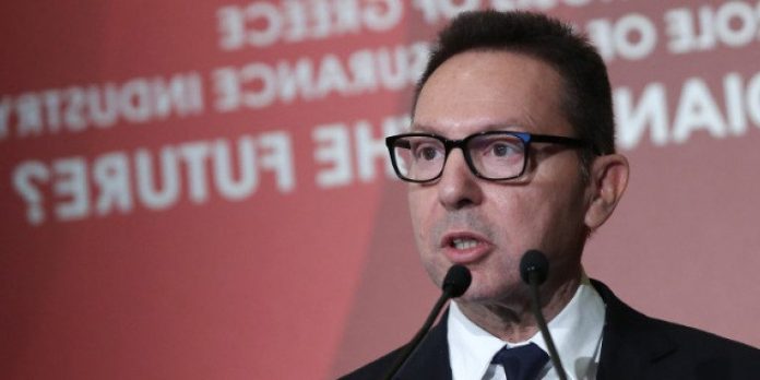 «Βόμβες» Στουρνάρα: Προτείνει αύξηση του ορίου ηλικίας συνταξιοδότησης