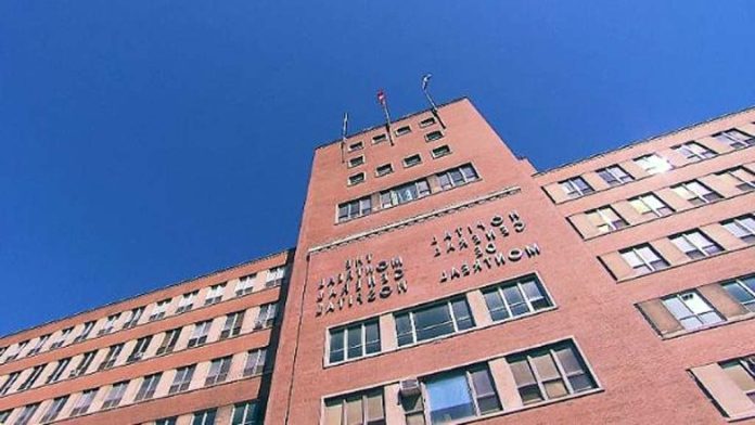 the-short-term-psych-ward-at-the-montreal-general-just-got-an-upgrade__130850_ ΠΡΟΣΠΑΘΟΥΝ ΜΕ ΑΥΤΟΝ ΤΟΝ ΤΡΟΠΟ ΝΑ ΑΠΟΠΡΟΣΑΝΑΤΟΛΙΣΟΥΝ ΤΗΝ ΚΟΙΝΗ ΓΝΩΜΗ ΚΑΤΑ ΣΥΓΚΕΚΡΙΜΕΝΩΝ ΑΝΘΡΩΠΩΝ