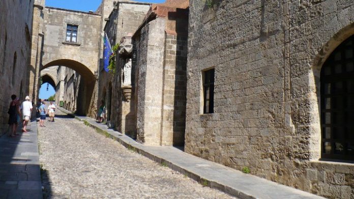 Τώρα εξηγείται γιατί η Ρόδος δεν έχει... λάθρο... Πέφτουν οι μάσκες των προαιώνιων εχθρών των Ελλήνων...