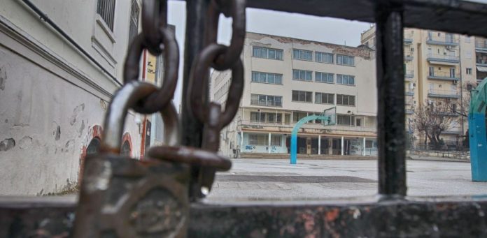 Κλείνει σχολεία σε όλη τη χώρα η υπογεννητικότητα - SOS από τους εκπαιδευτικούς Κλείνει σχολεία σε όλη τη χώρα η υπογεννητικότητα - SOS από τους εκπαιδευτικούς