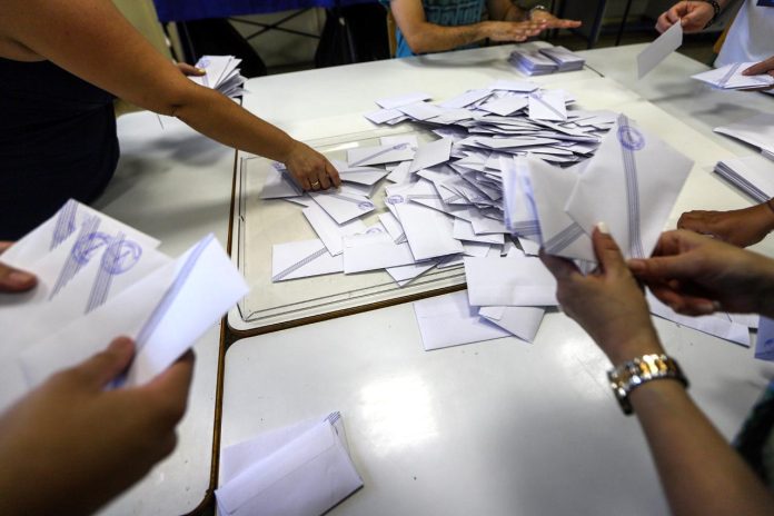 Οι δύο μεγάλες αλλαγές που φέρνει ο νέος εκλογικός νόμος