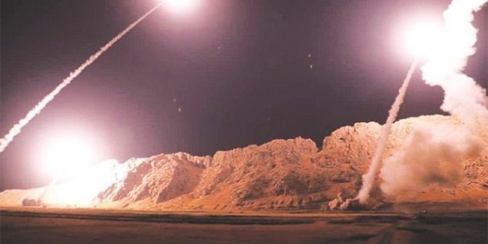 «Φλέγεται» η Μέση Ανατολή: Το Ιράν βομβάρδισε αμερικανικές βάσεις στο Ιράκ -Βροχή από 35 πυραύλους