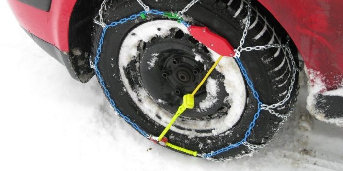 Ξέρετε να βάζετε αντιολισθητικές αλυσίδες; έρχονται χιόνια Ξέρετε να βάζετε αντιολισθητικές αλυσίδες; έρχονται χιόνια