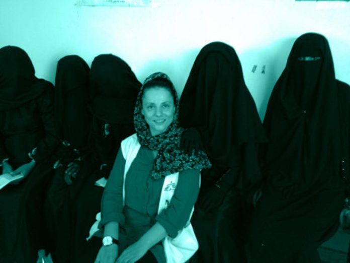 Ελληνίδα μαία Γέμενη - ΖΩΗ