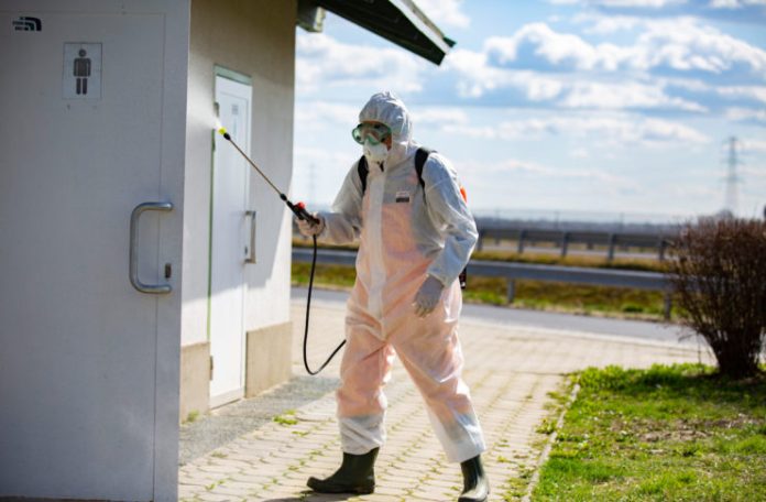 Προσοχή: Δήθεν υπάλληλοι του Δήμου πλησιάζουν σπίτια, με το πρόσχημα του ψεκασμού