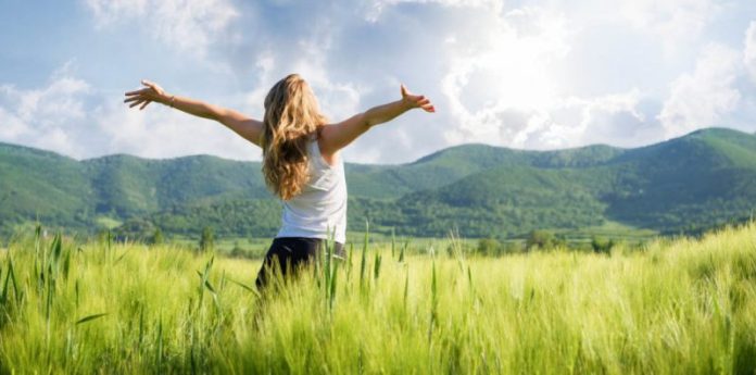 Η ΥΓΕΙΑ ΣΗΜΕΡΑ ΑΣΧΟΛΕΙΤΑΙ ΜΕ ΤΟ ΣΥΜΠΤΩΜΑ ΚΑΙ ΠΑΡΑΚΑΜΠΤΕΙ ΤΗΝ ΑΙΤΙΑ Η ΥΓΕΙΑ ΣΗΜΕΡΑ ΑΣΧΟΛΕΙΤΑΙ ΜΕ ΤΟ ΣΥΜΠΤΩΜΑ ΚΑΙ ΠΑΡΑΚΑΜΠΤΕΙ ΤΗΝ ΑΙΤΙΑ