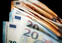 ΟΙ ΕΡΓΑΖΟΜΕΝΟΙ ΣΤΟΝ ΚΛΑΔΟ ΤΟΥ ΤΟΥΡΙΣΜΟΥ ΠΗΡΑΝ ΤΑ 500 ΕΥΡΩ ΤΟΥ ΙΟΥΝΙΟΥ ΤΟΝ ΑΥΓΟΥΣΤΟ ΟΙ ΕΡΓΑΖΟΜΕΝΟΙ ΣΤΟΝ ΚΛΑΔΟ ΤΟΥ ΤΟΥΡΙΣΜΟΥ ΠΗΡΑΝ ΤΑ 500 ΕΥΡΩ ΤΟΥ ΙΟΥΝΙΟΥ ΤΟΝ ΑΥΓΟΥΣΤΟ