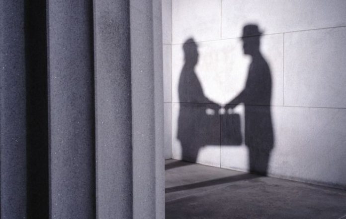 Έλεγχοι για μαύρο χρήμα και σε συναλλαγές κάτω των 1.000 ευρώ! Έλεγχοι για μαύρο χρήμα και σε συναλλαγές κάτω των 1.000 ευρώ!