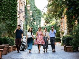 Η ΤΑΦΟΠΛΑΚΑ ΕΠΕΣΕ ΣΤΟΝ ΤΟΥΡΙΣΜΟ ΑΠΟ ΤΟΝ ΑΥΓΟΥΣΤΟ Η ΤΑΦΟΠΛΑΚΑ ΕΠΕΣΕ ΣΤΟΝ ΤΟΥΡΙΣΜΟ ΑΠΟ ΤΟΝ ΑΥΓΟΥΣΤΟ