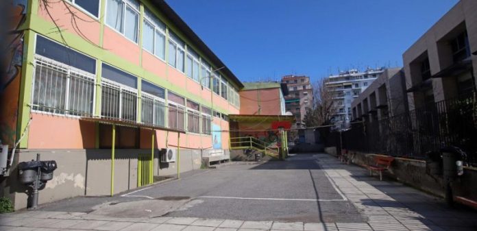 ΜΑΘΗΜΑ ΣΤΗΝ ΑΥΛΗ ΤΟΥ ΣΧΟΛΕΙΟΥ ΜΑΘΗΜΑ ΣΤΗΝ ΑΥΛΗ ΤΟΥ ΣΧΟΛΕΙΟΥ