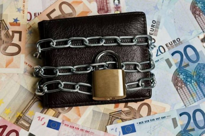 ΜΕΤΑ ΑΠΟ 2 ΠΕΡΙΟΔΟΥΣ ΟΙΚΟΝΟΜΙΚΗΣ ΚΡΙΣΗΣ Η ΒΟΥΛΗ ΕΦΕΡΕ ΤΟΝ ΠΤΩΧΕΥΤΙΚΟ ΝΟΜΟ