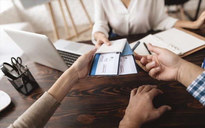 Η ΚΑΤΑΡΡΕΥΣΗ ΤΩΝ ΤΟΥΡΙΣΤΙΚΩΝ ΓΡΑΦΕΙΩΝ