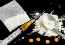 Η ΚΟΙΝΩΝΙΚΗ ΔΙΑΣΤΑΣΗ ΤΩΝ ΝΑΡΚΩΤΙΚΩΝ Η ΚΟΙΝΩΝΙΚΗ ΔΙΑΣΤΑΣΗ ΤΩΝ ΝΑΡΚΩΤΙΚΩΝ