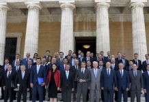 Ο ΔΟΛΟΣ ΠΙΣΩ ΑΠΟ ΤΗΝ ΑΣΥΛΙΑ Ο ΔΟΛΟΣ ΠΙΣΩ ΑΠΟ ΤΗΝ ΑΣΥΛΙΑ