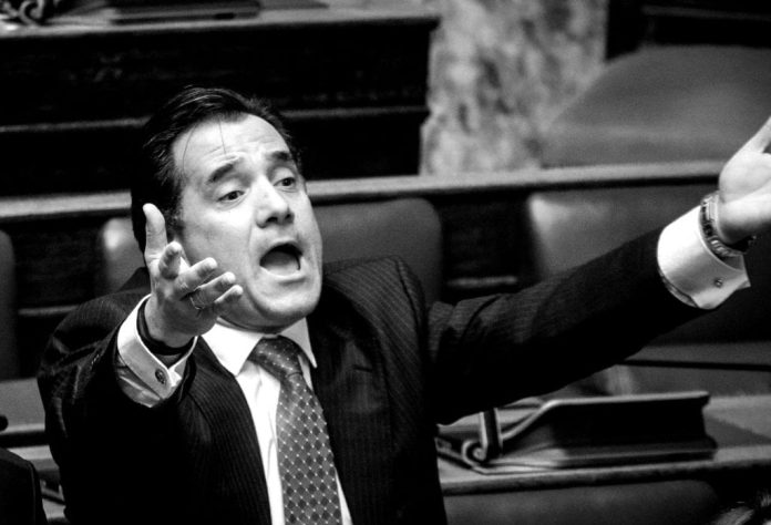 Πάνω από μισό εκατ. ευρώ το χρέος του Άδωνη Γεωργιάδη στις τράπεζες Πάνω από μισό εκατ. ευρώ το χρέος του Άδωνη Γεωργιάδη στις τράπεζες