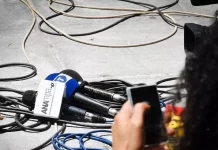 Έρευνα Reuters: Αναξιόπιστα τα ΜΜΕ στην Ελλάδα Έρευνα Reuters: Αναξιόπιστα τα ΜΜΕ στην Ελλάδα