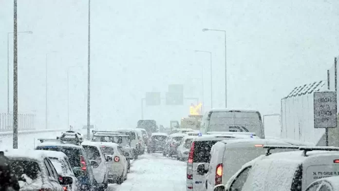 ΑΤΤΙΚΗ ΟΔΟΣ ΤΟ ΜΕΓΑΛΟ ΚΟΛΠΟ. ΕΛΛΗΝΑ ΕΓΚΛΩΒΙΣΜΕΝΟΙ ΧΙΛΙΑΔΕΣ ΣΤΗΝ ΑΤΤΙΚΗ ΟΔΟ