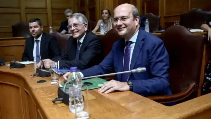 Διαφθορά ΕΦΚΑ: Πάνω από 8.000 ευρώ οι μισθοί στους ΔΑΠιτες golden boys – Όλα τα ποσά που προβλέπει το σχέδιο νόμου