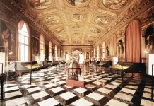 Η “ΑΡΧΑΙΑ ΕΛΛΗΝΙΚΗ ΓΡΑΜΑΤΕΙΑ” ΑΝΤΙΓΡΑΦΕΙΣ ΚΑΙ ΠΑΡΑΧΑΡΑΚΤΕΣ ΕΥΑΓΓΕΛΙΑ ΓΙΑΔΑΝΟΥ Η "ΑΡΧΑΙΑ ΕΛΛΗΝΙΚΗ ΓΡΑΜΑΤΕΙΑ" ΑΝΤΙΓΡΑΦΕΙΣ ΚΑΙ ΠΑΡΑΧΑΡΑΚΤΕΣ ΕΥΑΓΓΕΛΙΑ ΓΙΑΔΑΝΟΥ