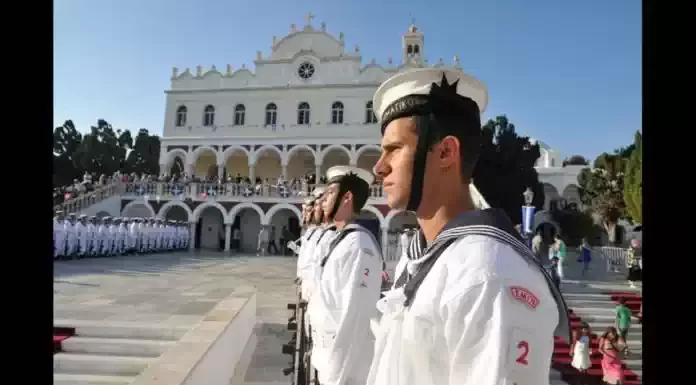 Τι Κρύβεται Κάτω από Την Παναγία της Τήνου… ΤΟ ΗΞΕΡΕΣ; ΤΟ ΗΞΕΡΕΣ; Τι Κρύβεται Κάτω από Την Παναγία της Τήνου…