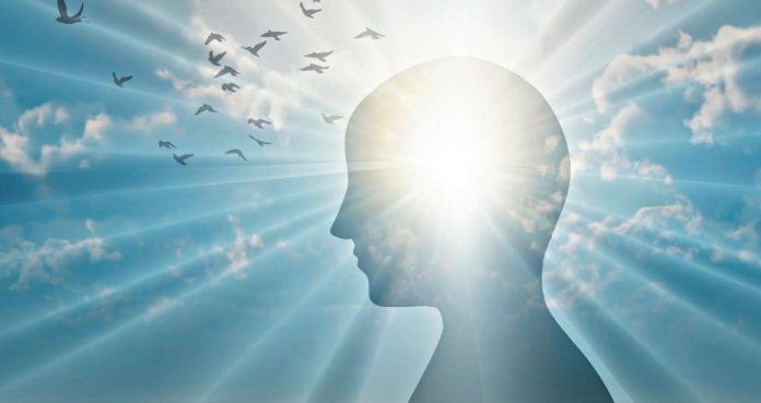 ΧΑΜΕΝΟΙ ΜΕΣΑ ΣΤΗΝ ΛΗΘΗ ΤΟΥΣ ΠΡΟΣΠΑΘΟΥΝ ΝΑ ΒΡΟΥΝ ΤΟΝ ΔΡΟΜΟ ΠΡΟΣ ΤΗΝ ΑΠΕΛΕΥΘΕΡΩΣΗ ΤΟΥΣ ΕΚΑΤΟΜΜΥΡΙΑ ΑΝΘΡΩΠΟΙ.