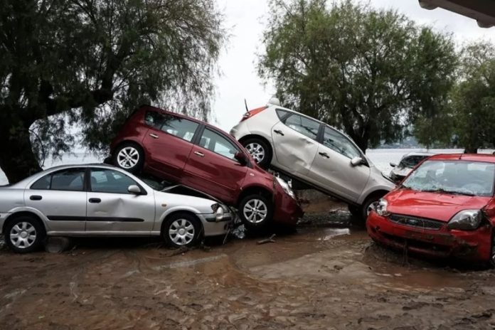 Έριξαν πρόστιμο σε πλημμυροπαθείς γιατί δεν πέρασαν ΚΤΕΟ