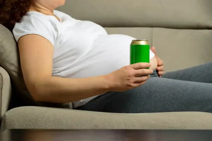 diet-soda-aspartame-autism_result Ασπαρτάμη και αυτισμός: Τα αναψυκτικά που περιέχουν ασπαρτάμη κατά τη διάρκεια της εγκυμοσύνης αυξάνουν τον κίνδυνο για αυτισμό στα αγόρια