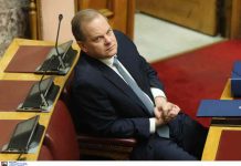 Ένταση στην  κατάθεση του πρώην Υπ. Μεταφορών στη Βουλή(βίντεο) Ένταση στην κατάθεση του πρώην Υπ. Μεταφορών στη Βουλή(βίντεο)