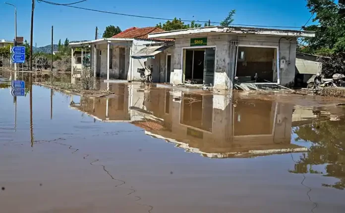 Γ.Τσατραφύλλιας για Θεσσαλία – Σε λιγότερο από 20 ώρες θα πέσει το νερό που πέφτει σε τρεις μήνες