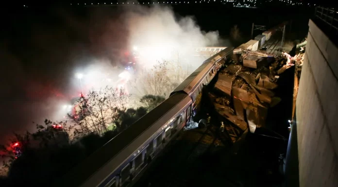 Τέμπη:Η ΑΑΔΕ αρνείται να κατονομάσει εταιρεία που αγόρασε 22 τόνους κατασχεμένου χημικού διαλύτη Τέμπη:Η ΑΑΔΕ αρνείται να κατονομάσει εταιρεία που αγόρασε 22 τόνους κατασχεμένου χημικού διαλύτη