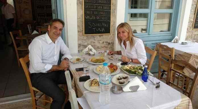 Ακρίβεια Μητσοτάκη: Αύξηση 11% ΦΠΑ (αντί μείωσης) σε εστίαση και καφέ μετά τις Ευρωεκλογές Ακρίβεια Μητσοτάκη: Αύξηση 11% ΦΠΑ (αντί μείωσης) σε εστίαση και καφέ μετά τις Ευρωεκλογές