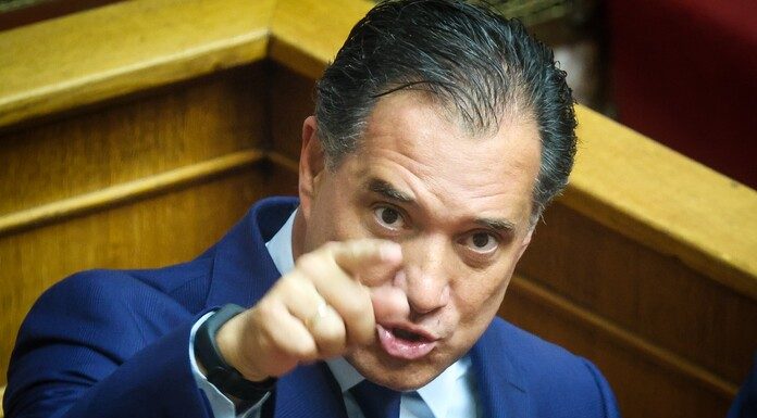 Άδωνις:Προκλητικός- αλαζονικός και μαθήματα «δημοκρατίας» του 41% σε εγκαίνια του ΕΚΑΒ Μυτιλήνης