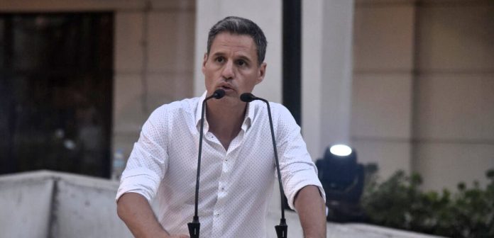 grigoris-petrakos Γ.Πετράκος: Εταιρείες που δουλεύουν για το ΝΑΤΟ ψεκάζουν με αεροσκάφη – Μας επηρεάζουν εγκεφαλικά και ψυχολογικά