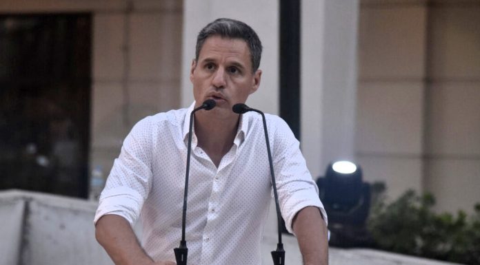 Γ.Πετράκος: Εταιρείες που δουλεύουν για το ΝΑΤΟ ψεκάζουν με αεροσκάφη – Μας επηρεάζουν εγκεφαλικά και ψυχολογικά Γ.Πετράκος: Εταιρείες που δουλεύουν για το ΝΑΤΟ ψεκάζουν με αεροσκάφη – Μας επηρεάζουν εγκεφαλικά και ψυχολογικά