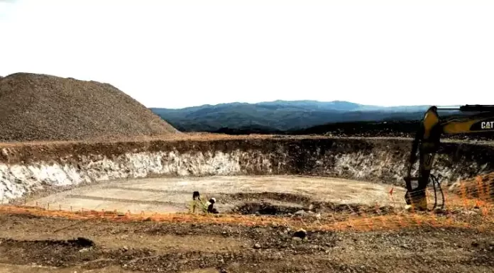 Τεράστια ορύγματα στο Βέρμιο για την κατασκευή αιολικού εργοστασίου Τεράστια ορύγματα στο Βέρμιο για την κατασκευή αιολικού εργοστασίου