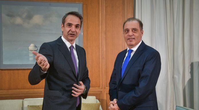 Α.Μυλωνάκης: Συναλλαγή «κάτω από το τραπέζι» Κ.Βελόπουλου με Κ.Μητσοτάκη για εκλογή ΠτΔ: Όπως είχε κάνει στα Μνημόνια ο Βελόπουλος Α.Μυλωνάκης: Συναλλαγή «κάτω από το τραπέζι» Κ.Βελόπουλου με Κ.Μητσοτάκη για εκλογή ΠτΔ: Όπως είχε κάνει στα Μνημόνια ο Βελόπουλος