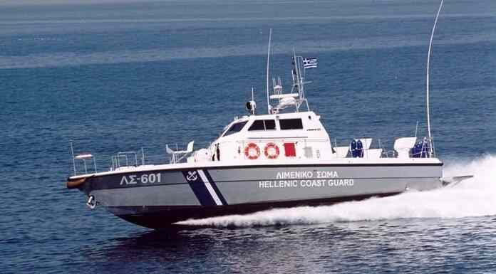 Σύμη: Καταδίωξη ταχύπλοου με παράνομους αλλοδαπούς – Ένας νεκρός και πέντε τραυματίες Σύμη: Καταδίωξη ταχύπλοου με παράνομους αλλοδαπούς – Ένας νεκρός και πέντε τραυματίες