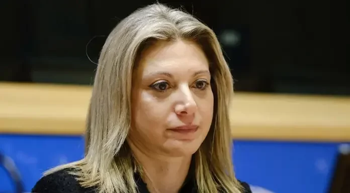 Σε απόγνωση στέλεχος της ΝΔ:Παραλήρημα κατά της Μαρίας Καρυστιανού! Σε απόγνωση στέλεχος της ΝΔ:Παραλήρημα κατά της Μαρίας Καρυστιανού!