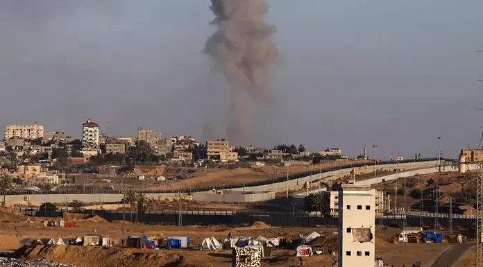 ΟΗΕ :H ισραηλινή επίθεση στη Ράφα ανάγκασε σχεδόν 2 εκατομμύρια πρόσφυγες να φύγουν ξανά. ΟΗΕ :H ισραηλινή επίθεση στη Ράφα ανάγκασε σχεδόν 2 εκατομμύρια πρόσφυγες να φύγουν ξανά.